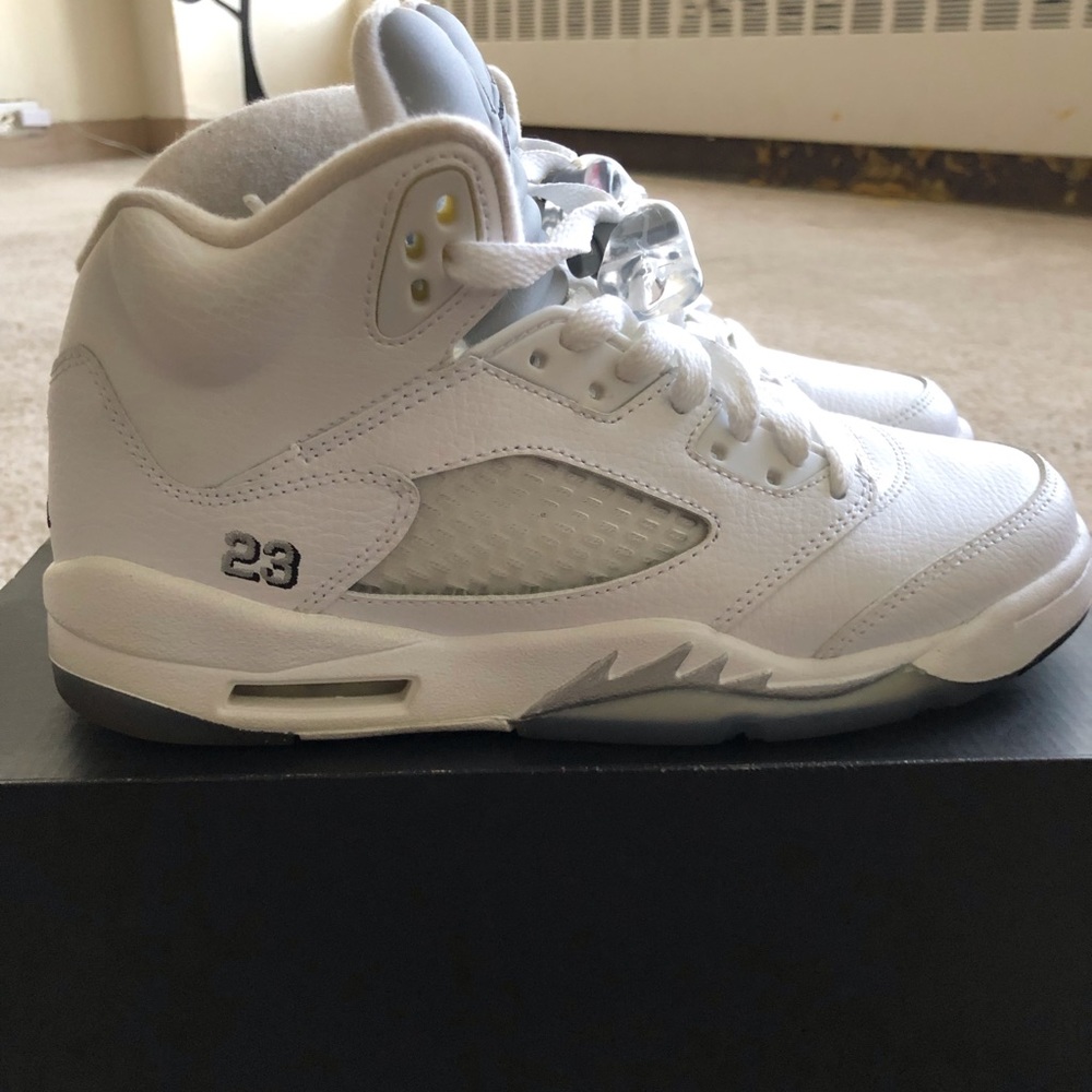 Air Jordan 5 - Metallic Silver
